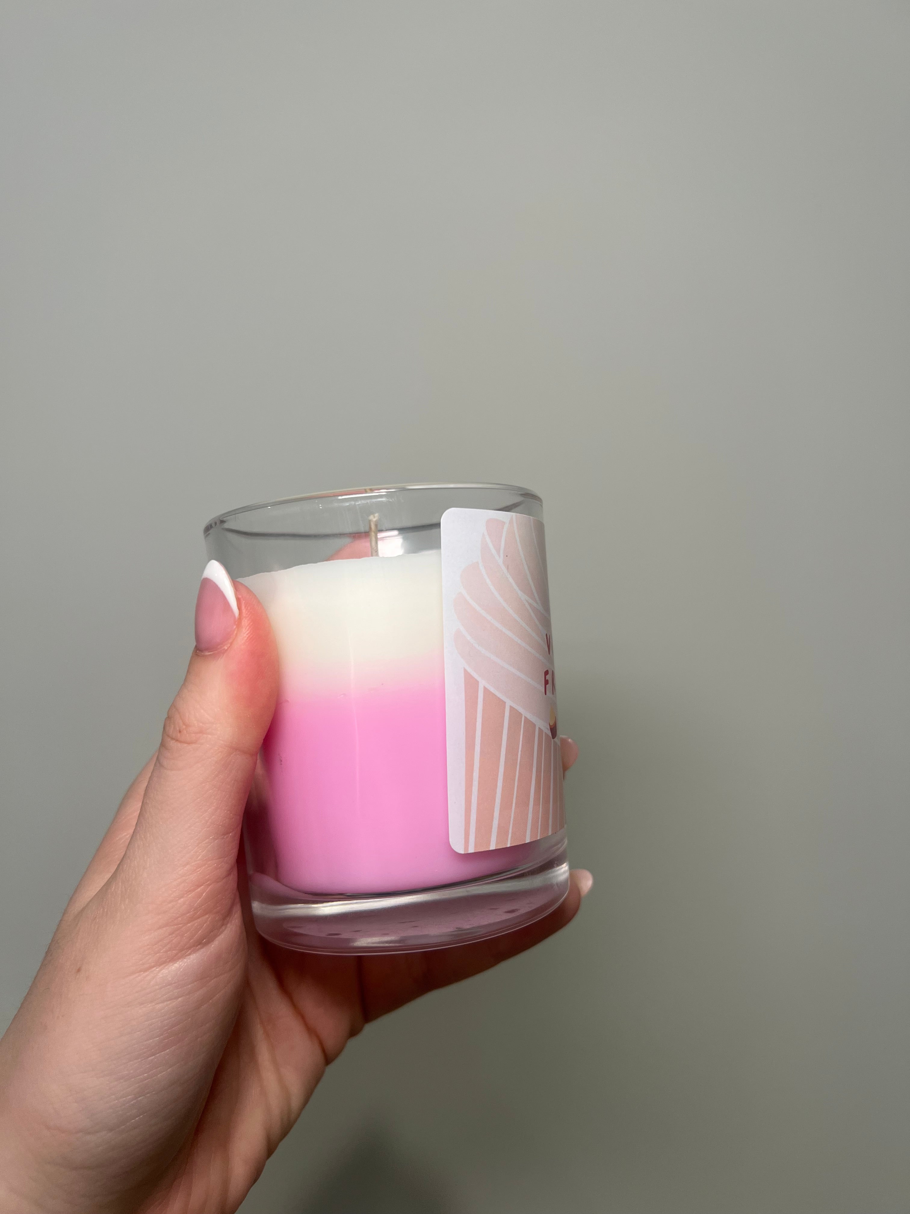 Vanilla Frosting Scented Candle 200g